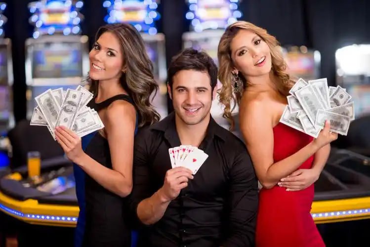 Pengguna sar288 memainkan live casino dan sportsbook melalui perangkat mobile mereka dengan mudah